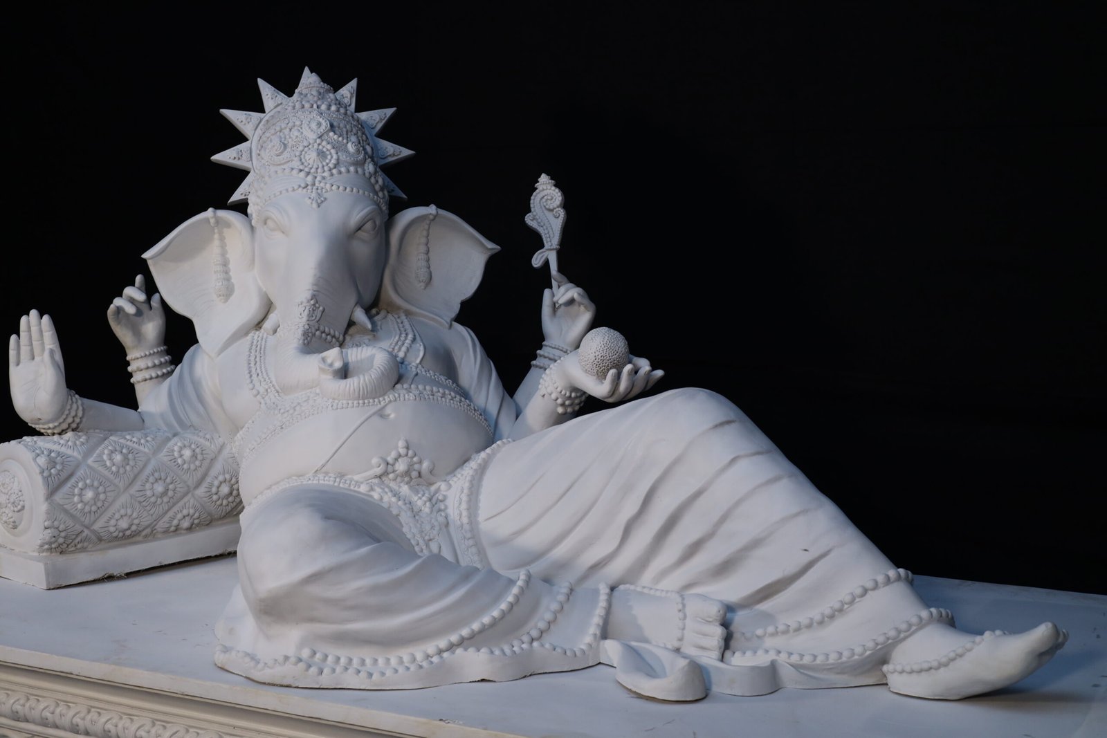 Royal Ganesh Statue